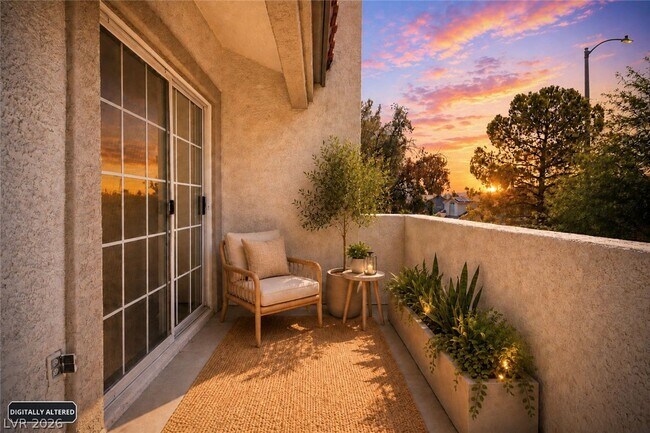 Building Photo - 315 Seine Way