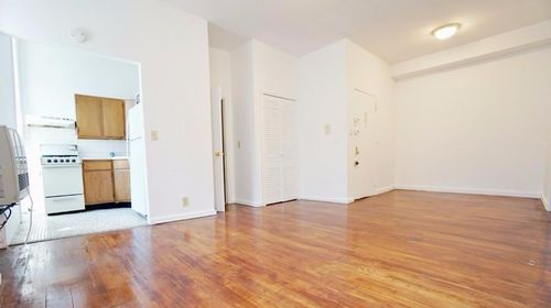 Primary Photo - 261 W 29th St