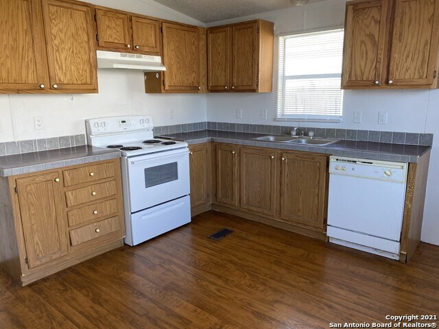 Foto del edificio - 6031 Pleasant Meadow