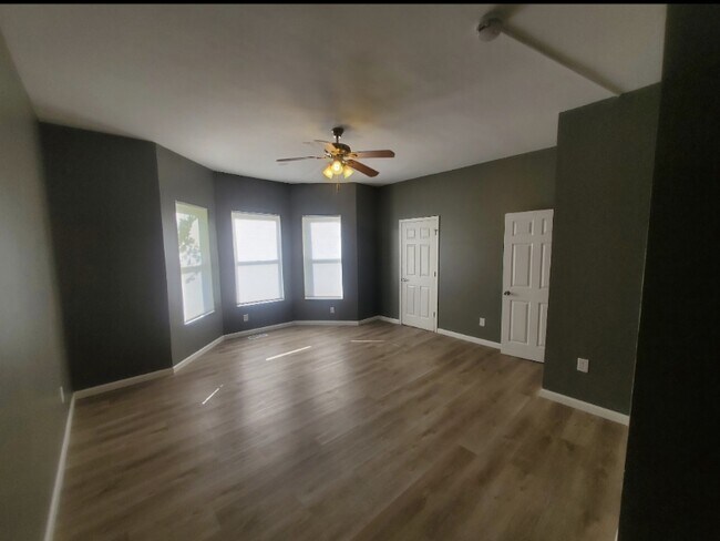 Foto del edificio - 288 Mcgregor Ave