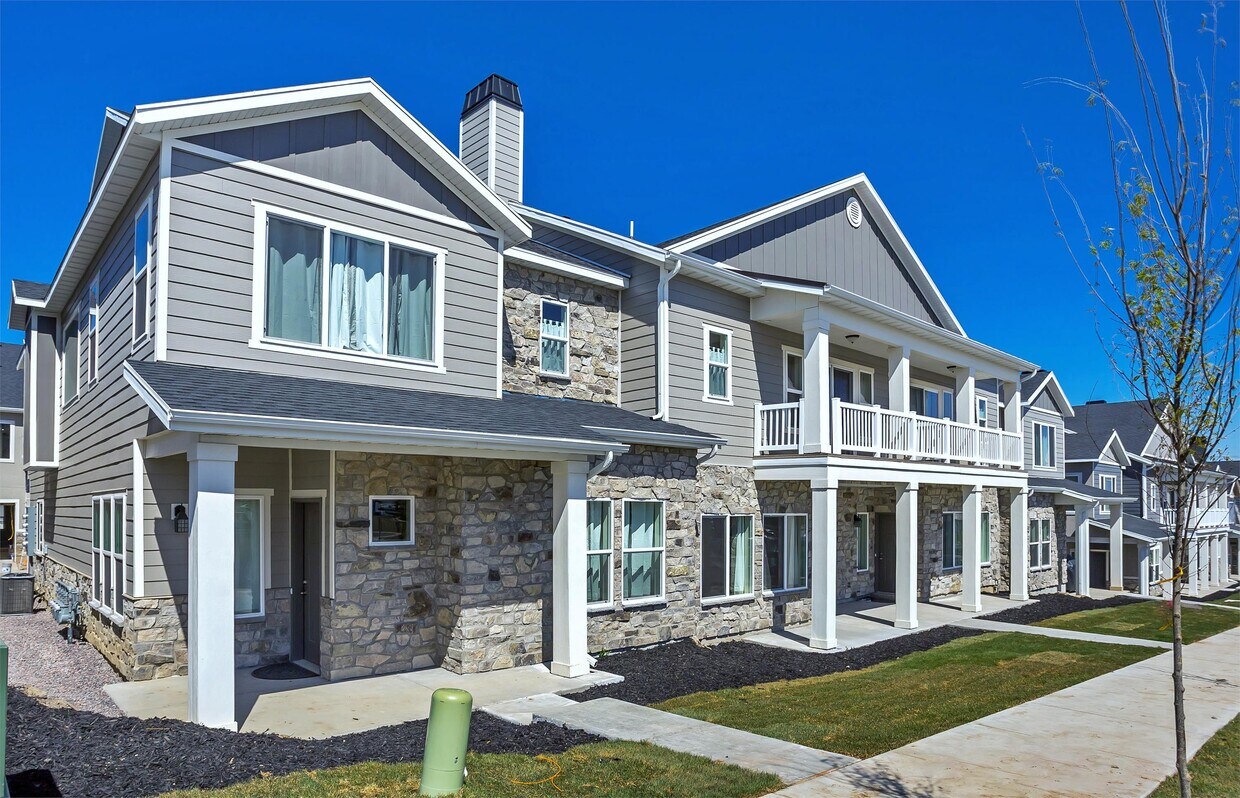 Primary Photo - 5647 Island Ridge Dr