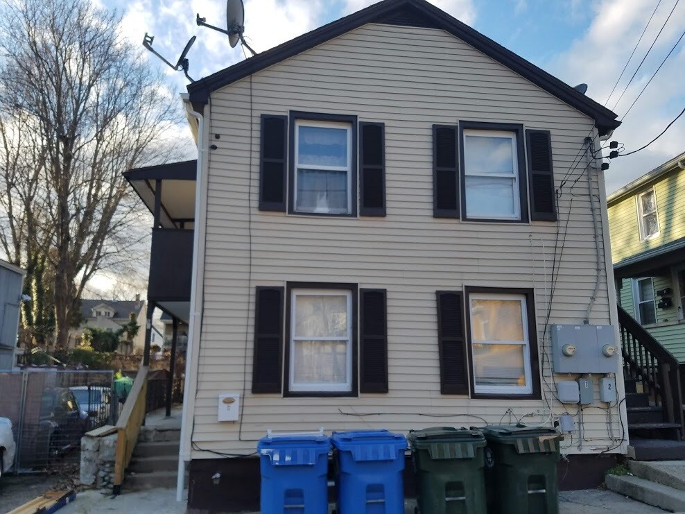 Building with side entrance to apartment - 54 Lake Street