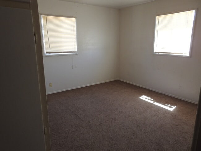 Building Photo - Uptown Lovely Home for Lease! 3 Bedroom, 2...