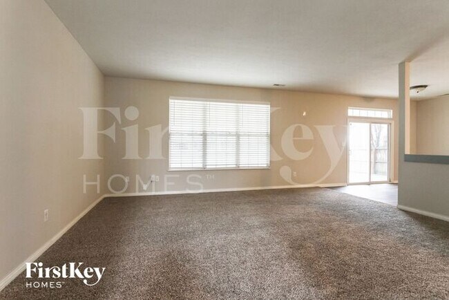 Building Photo - 6403 Pemboke Ct