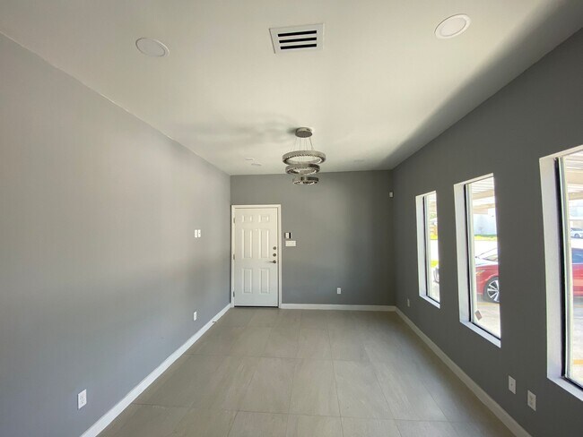 Foto del edificio - 803 S Maryland St