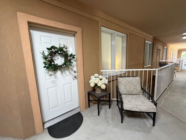 Foto del edificio - Charming 55+ Condo with Indoor Pool & Mountain Views in American Fork