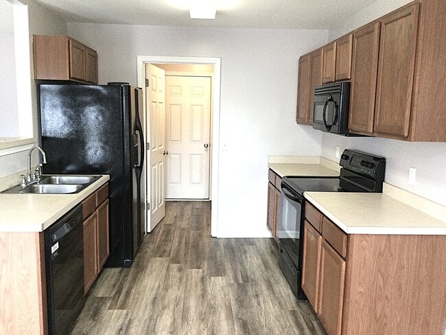 Building Photo - 422 Sea Breeze Dr