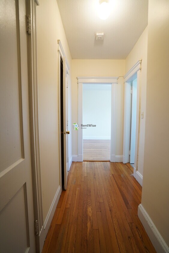 Foto principal - 1152 Commonwealth Ave