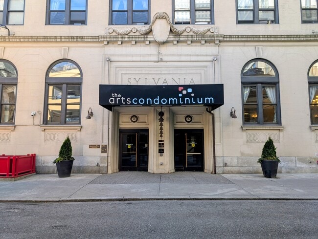 Foto del edificio - 1324 Locust St