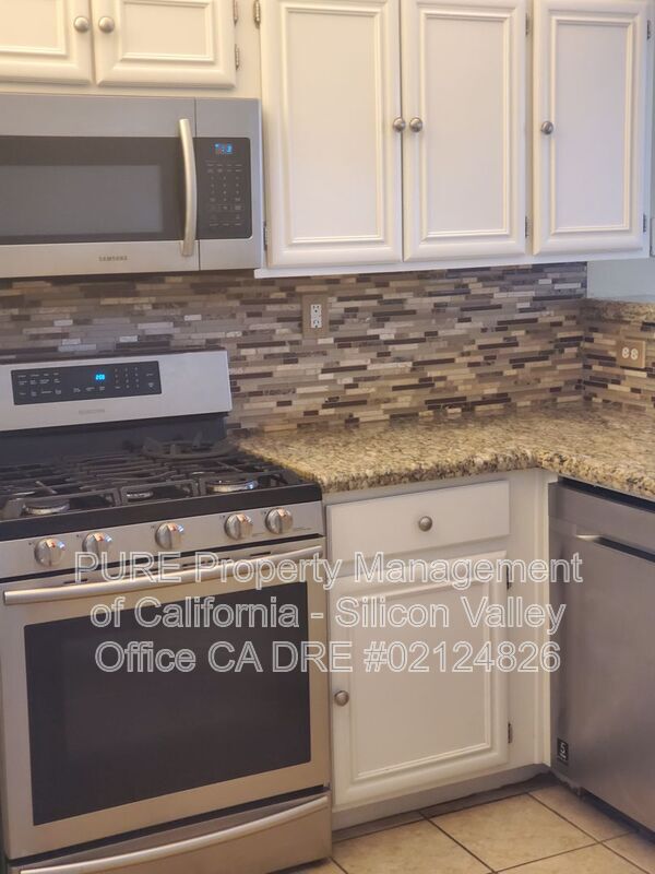 Photo - 3332 Skyward Pl House