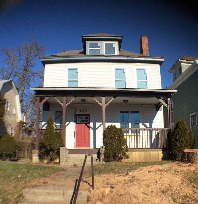 Building Photo - 400 E 17th Ave