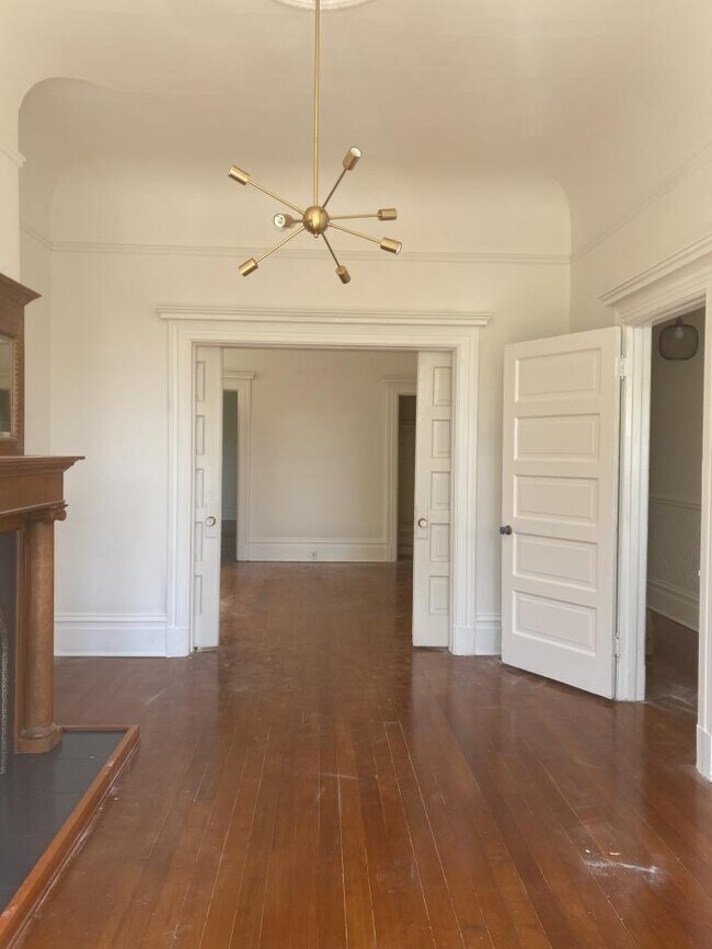 Building Photo - 3 bedroom in San Francisco CA 94117