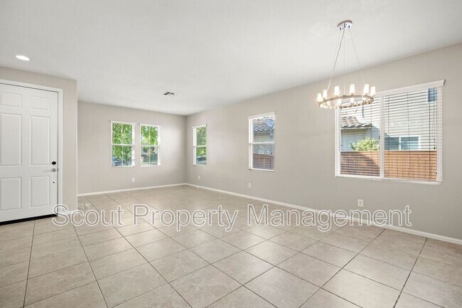 Foto del edificio - 44704 Mumm St