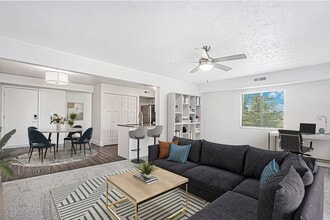 Building Photo - Byron Lakes Apartments