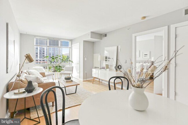 Building Photo - 1000 New Jersey Ave SE