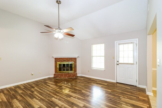 Building Photo - 9587 Daly Dr