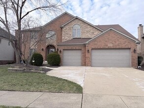 Building Photo - 3823 Sunburst Ln