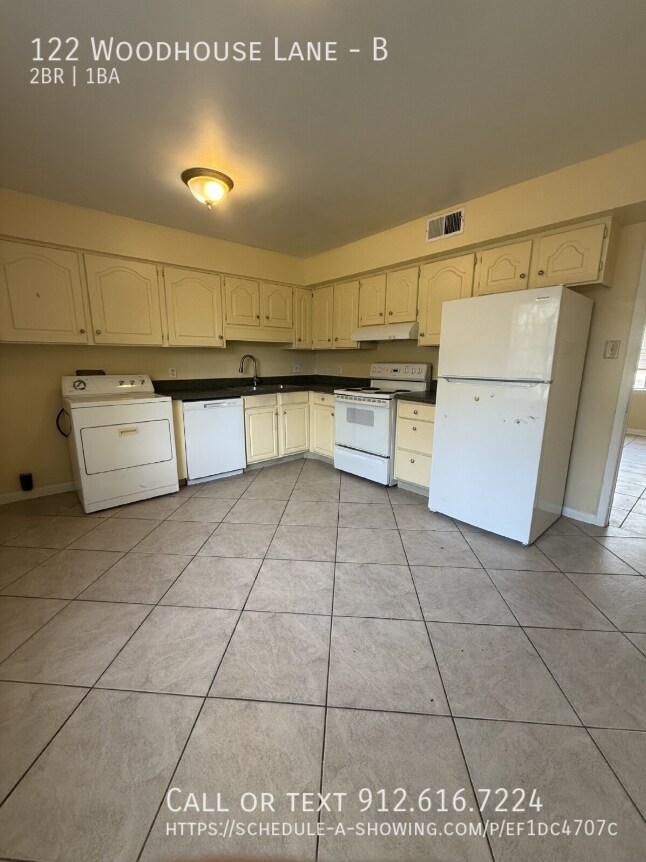 Foto del edificio - 122 Woodhouse Ln