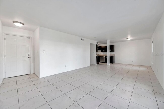 Building Photo - 107 Sea Horse Dr SE