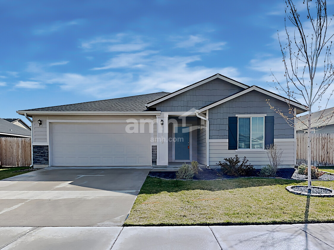 Foto principal - 7769 E Bratton Dr