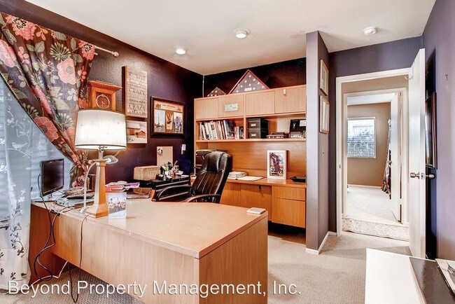 Foto del edificio - 2933 Soledad Pl