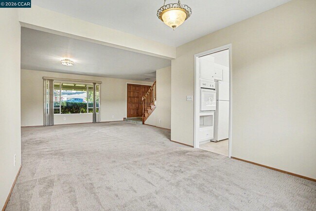 Foto del edificio - 87 Gaywood Pl