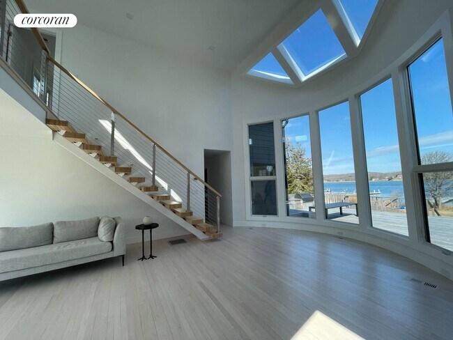 Foto del edificio - 54 Westmoreland Dr