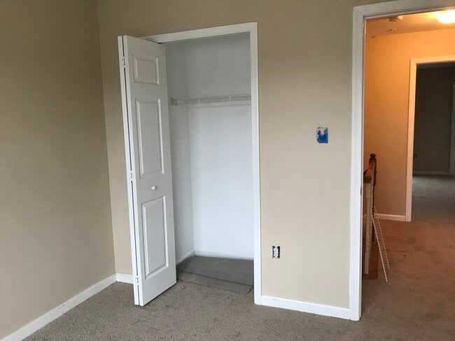 Guest Bedroom closet - 10705 Esprit Pl