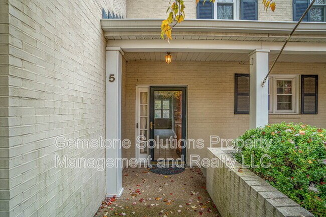 Building Photo - 1129 W Main St