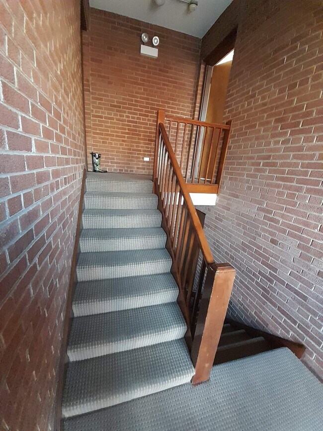Foto del edificio - 2907 W Summerdale Ave