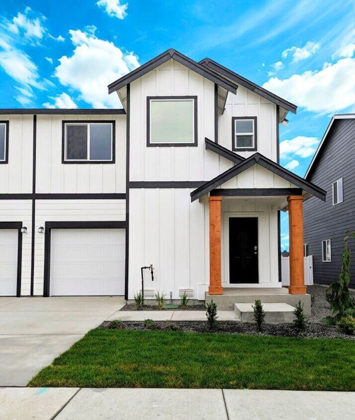 Foto principal - Beautiful Home in Post Falls!