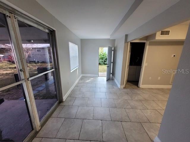 Foto del edificio - 1025 E Main St
