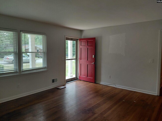 Foto del edificio - 224 Hickory Ridge Dr