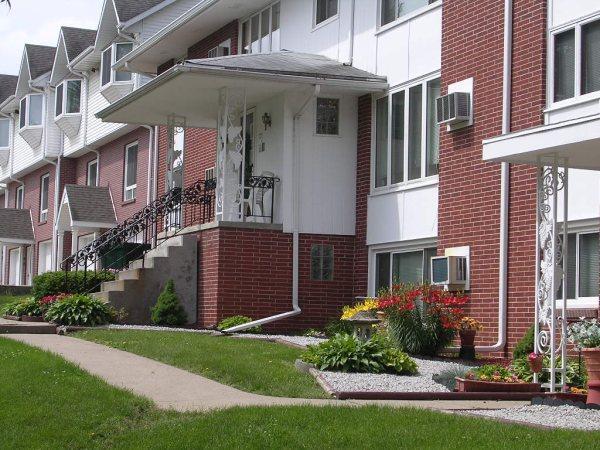 3213 & 3215 Exterior - 3213 Grand Ave