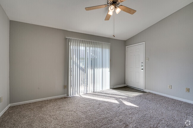 2BR, 1BA - 794SF - Reserve at 63 Sixty Three