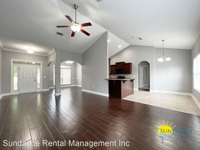 Foto del edificio - 3 br, 2 bath House - 306 Scotch Pine Lane