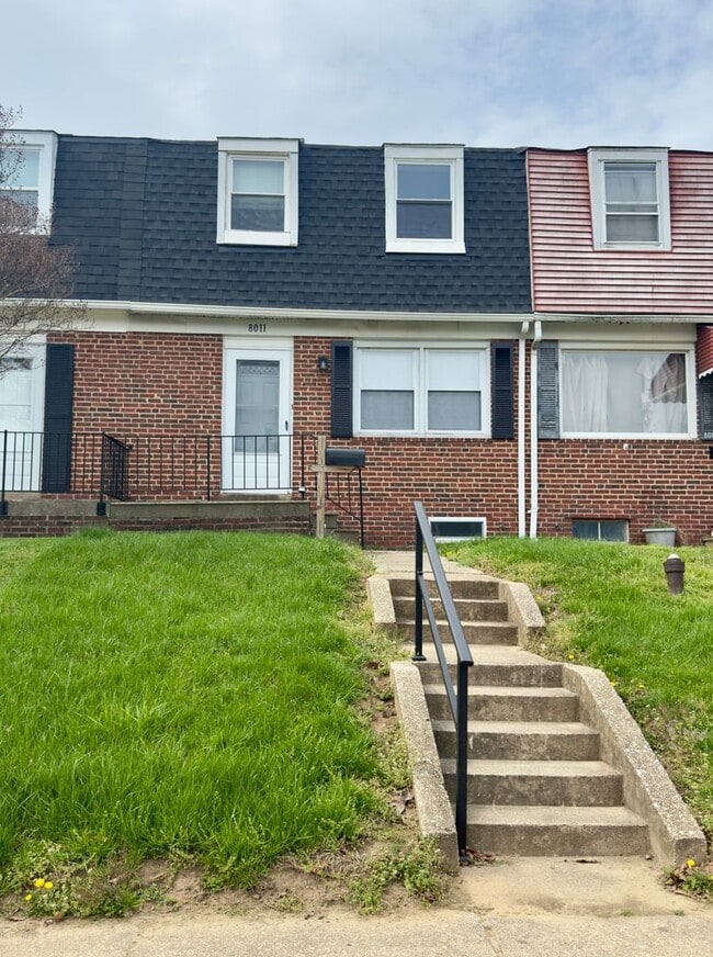 Building Photo - 8011 Stratman Rd