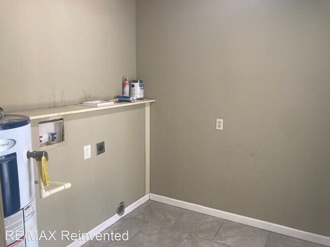 Foto del edificio - 4 br, 2 bath House - 3008 Pinewod Drive