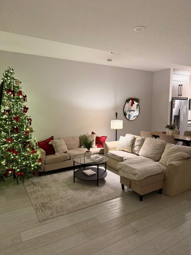 Photo du bâtiment - 253 Creekside Dr SW