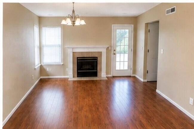 Foto del edificio - 4041 Orchard Valley Blvd