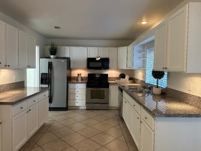 Foto del edificio - 38639 Easton St