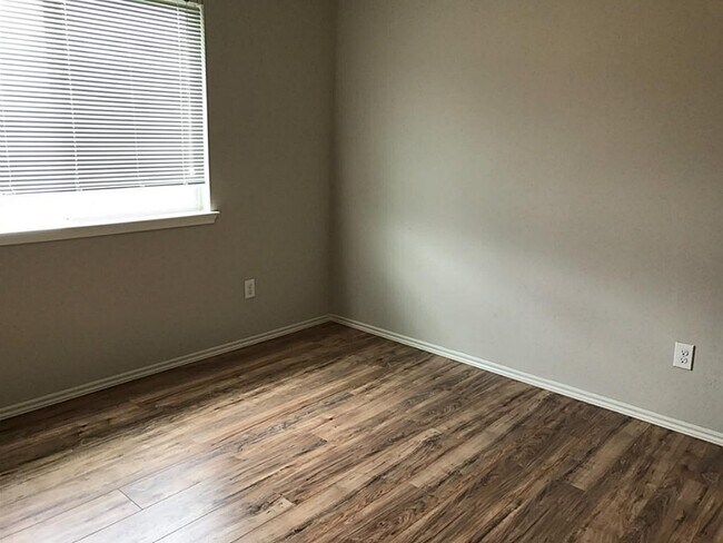 Foto del edificio - 12702 Claradeen Ct