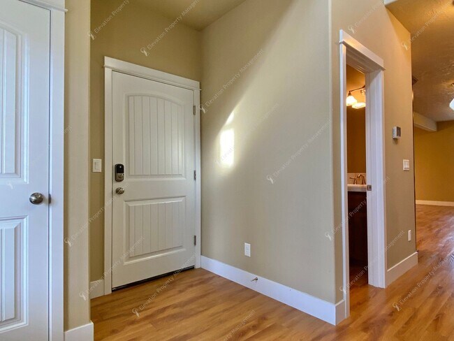 Foto del edificio - SW Bend Home Close to Old Mill & Deschutes River Trail