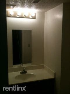 Building Photo - 700 Whitney Woods Pl