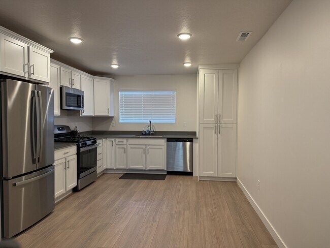 Foto del edificio - 63 E Hamblin Ln