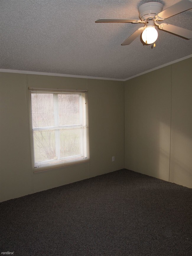 Foto del edificio - 11655 Rowe Rd