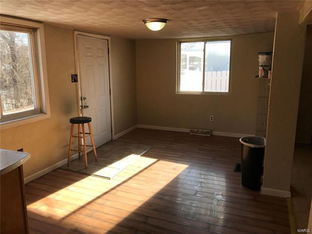 Building Photo - 2220 Fernwood Pl