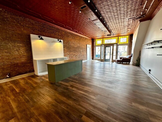 Foto del edificio - Commercial Space on the Square in Fayette