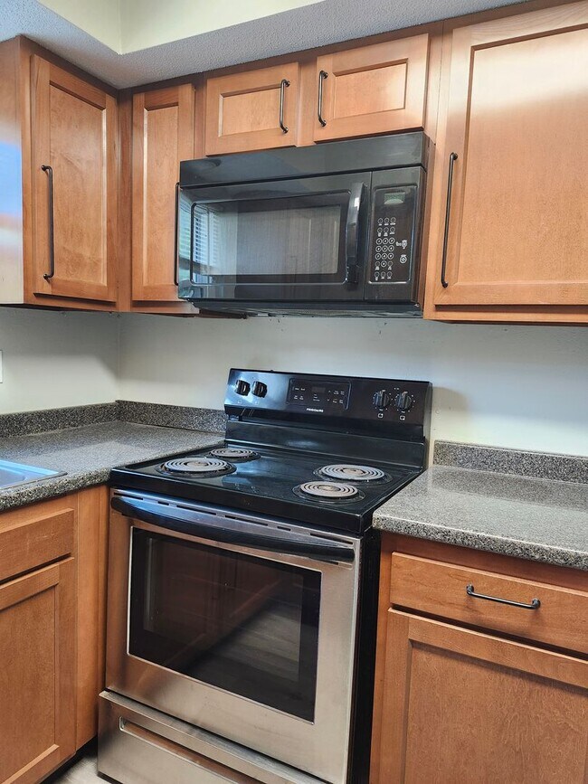 Foto del edificio - 778 Winding Hills Ln