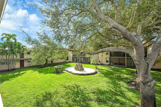 Foto del edificio - 7173 Orange Dr